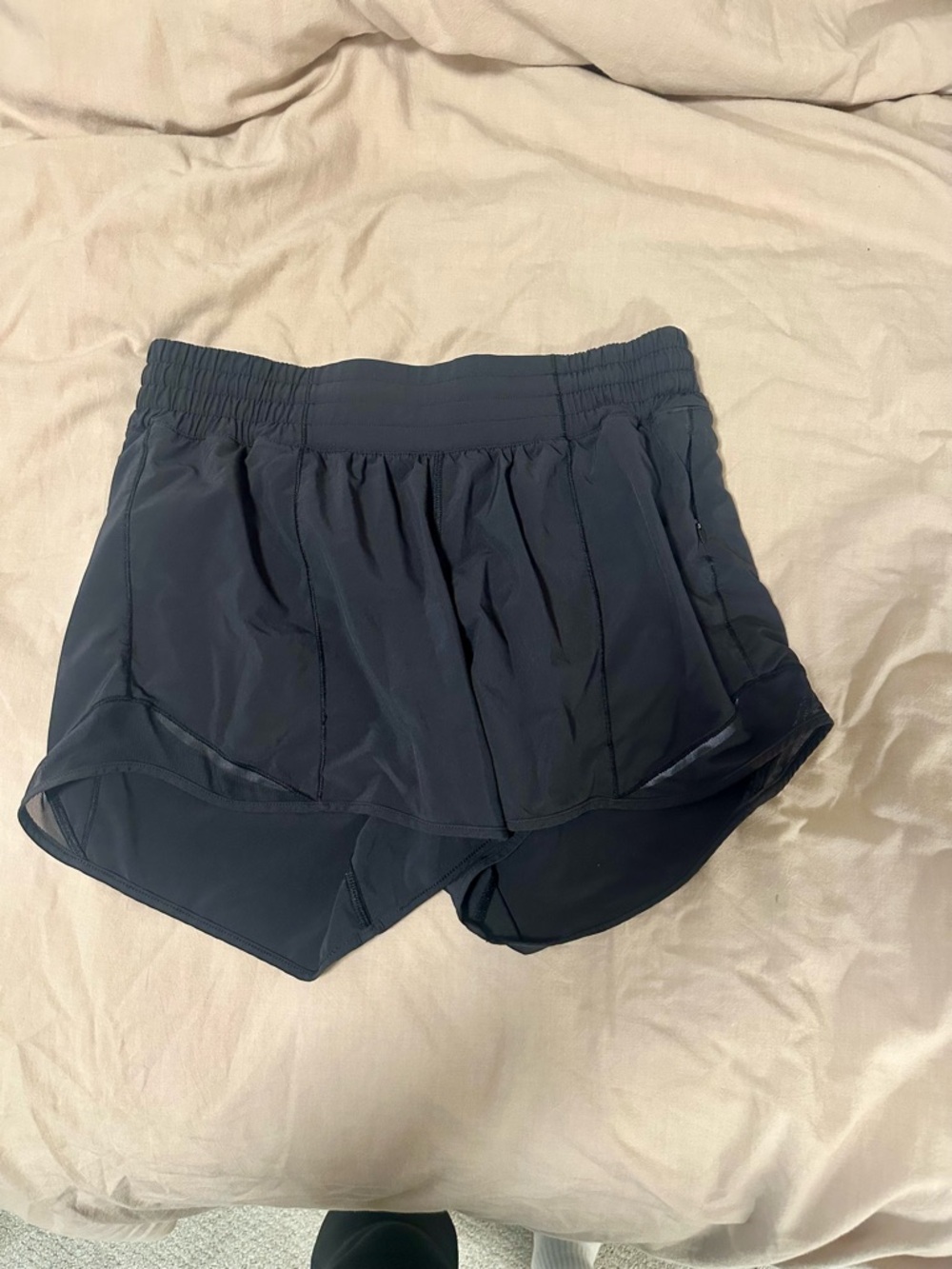 Lululemon Hotty Hot High-Rise Lined Short 4"